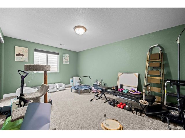 5545 Drake Way, Longmont, CO 80504