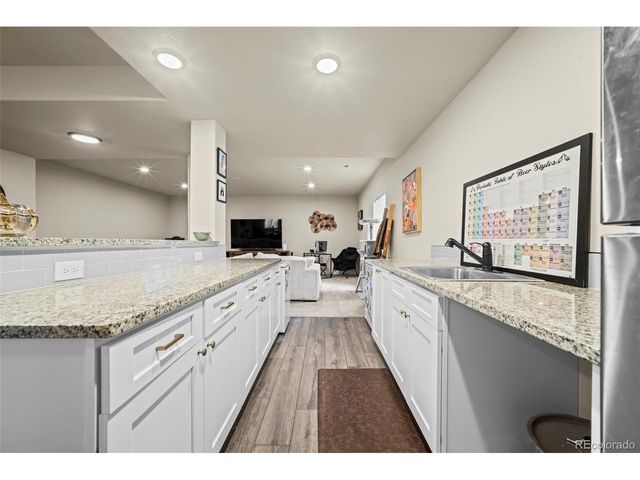 5545 Drake Way, Longmont, CO 80504