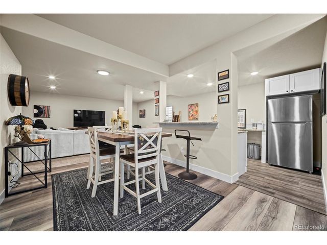 5545 Drake Way, Longmont, CO 80504