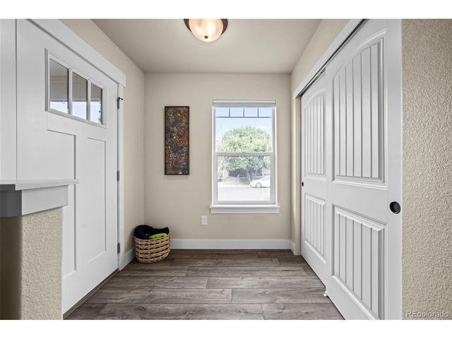 5545 Drake Way, Longmont, CO 80504