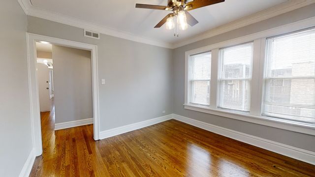 309 W Harrison Street 3E, Oak Park, IL 60304
