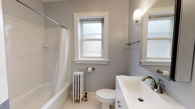 309 W Harrison Street 3E, Oak Park, IL 60304