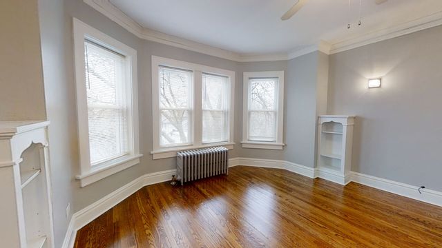 309 W Harrison Street 3E, Oak Park, IL 60304