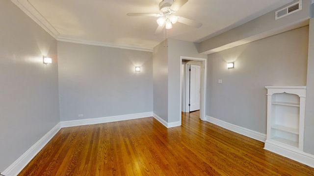 309 W Harrison Street 3E, Oak Park, IL 60304
