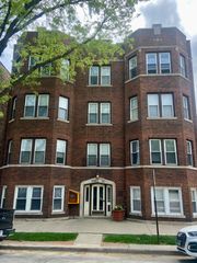 309 W Harrison Street 3E, Oak Park, IL 60304