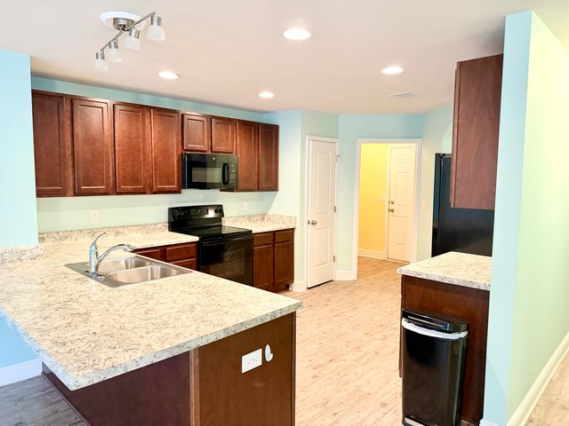 597 Fanny Ann Way, Freeport, FL 32439