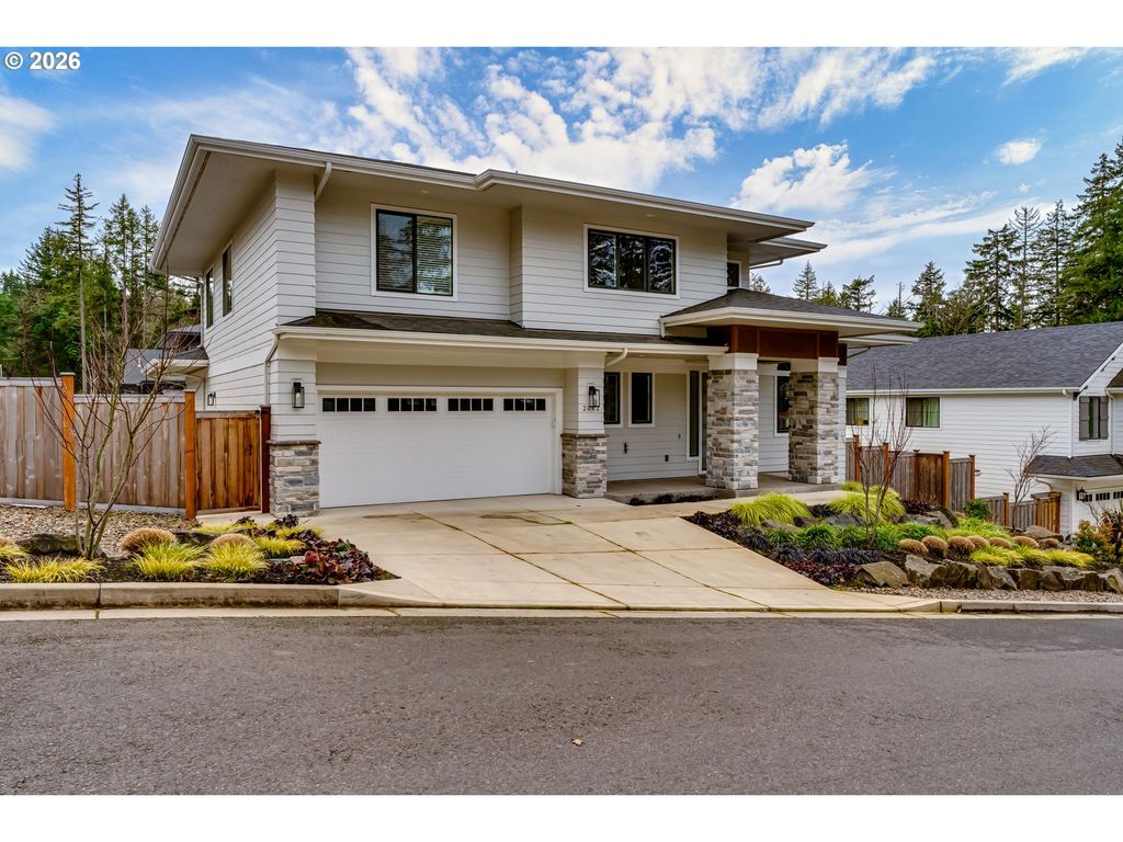 2082 GOLFVIEW Ct, Eugene, OR 97403