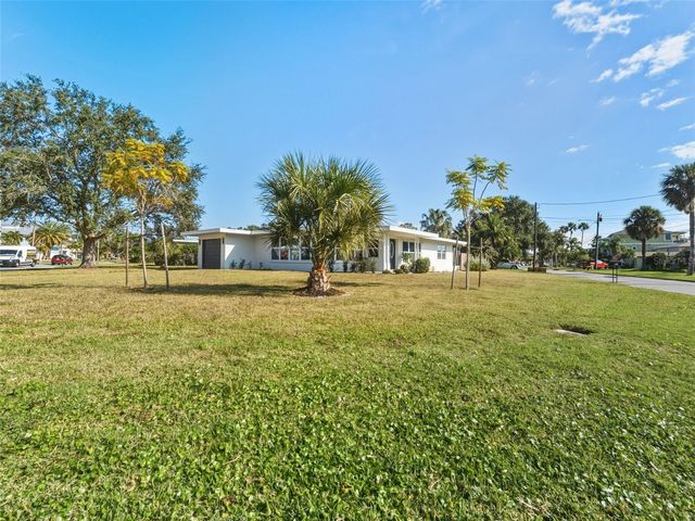 520 BAYWOOD DRIVE S, Dunedin, FL 34698