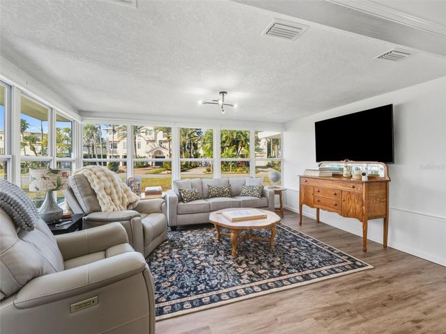 520 BAYWOOD DRIVE S, Dunedin, FL 34698