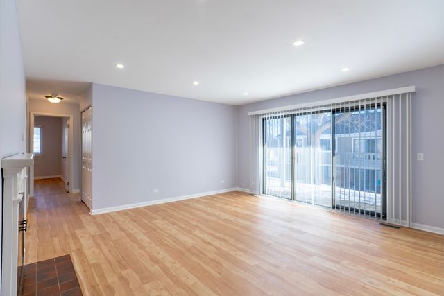 49 Stanton Court A1, Schaumburg, IL 60193