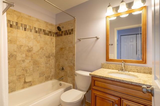 49 Stanton Court A1, Schaumburg, IL 60193