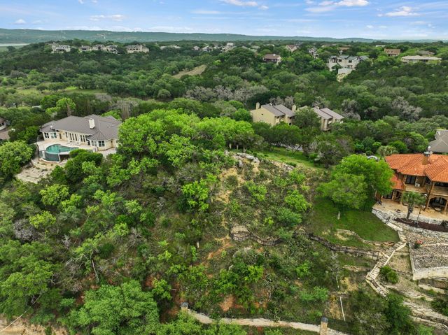 343 Harbor DR, Spicewood, TX 78669