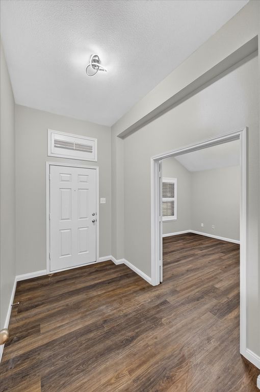 3203 Yeltes, Grand Prairie, TX 75054 — photo 5