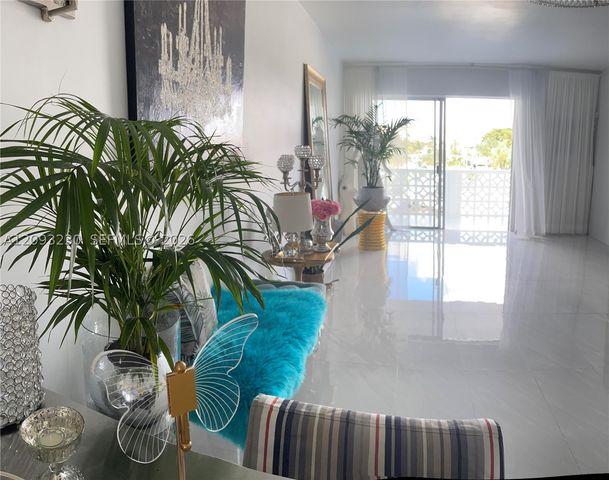 13105 Ixora Ct 302, North Miami, FL 33181