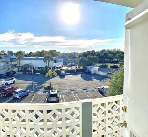 13105 Ixora Ct 302, North Miami, FL 33181