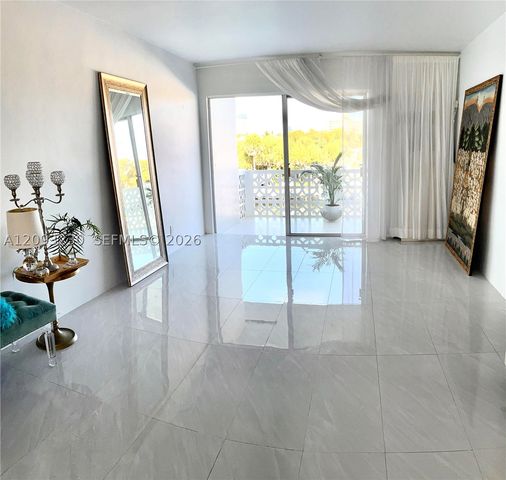 13105 Ixora Ct 302, North Miami, FL 33181
