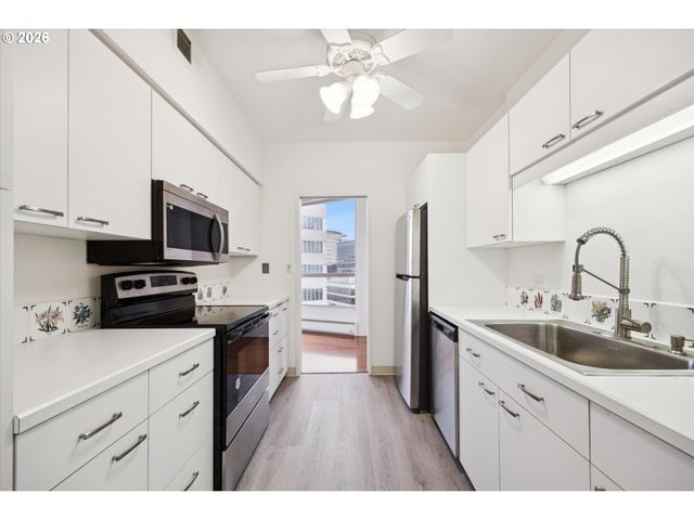 1500 Sw 5TH Ave 802, Portland, OR 97201