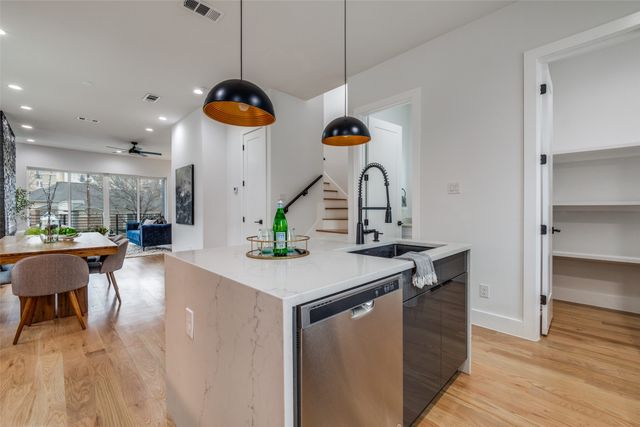 2714 N Carroll Avenue 101, Dallas, TX 75204