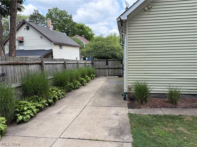 3628 E 61st Street, Cleveland, OH 44105