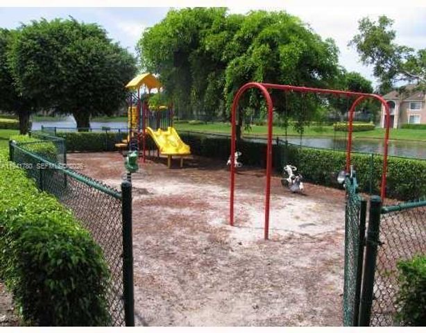 12142 Saint Andrews Place 306, Miramar, FL 33025