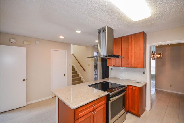 9262 Westwood Village Drive, Houston, TX 77036