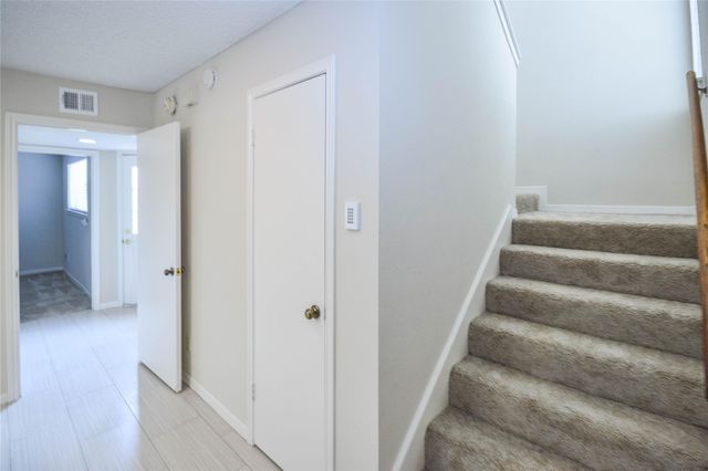 9262 Westwood Village Drive, Houston, TX 77036