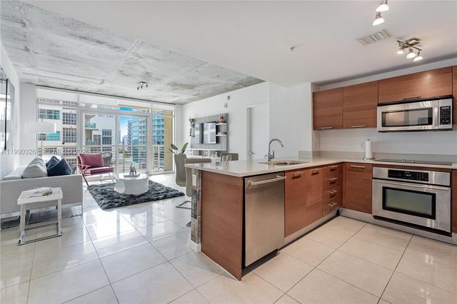 3250 NE 1st Ave 702, Miami, FL 33137