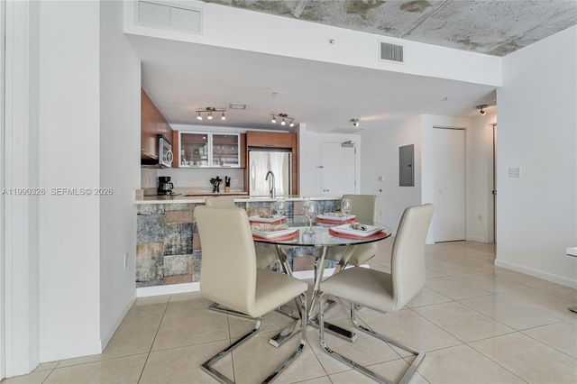 3250 NE 1st Ave 702, Miami, FL 33137