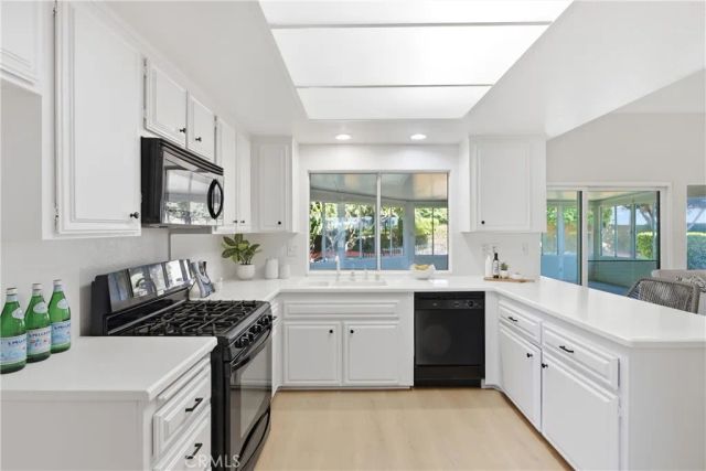 17982 Los Pesos Circle, Fountain Valley, CA 92708