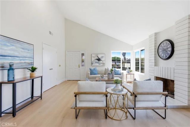 17982 Los Pesos Circle, Fountain Valley, CA 92708