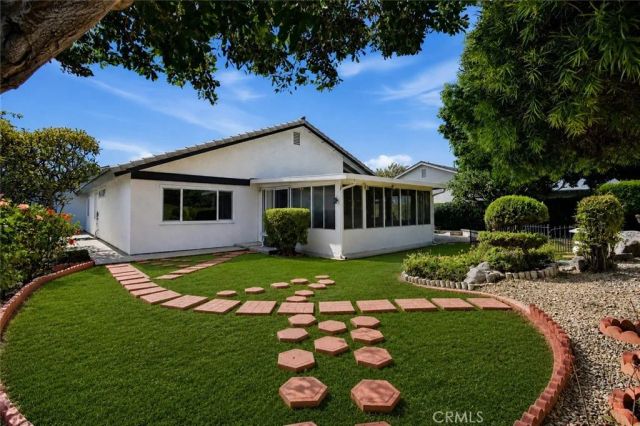 17982 Los Pesos Circle, Fountain Valley, CA 92708