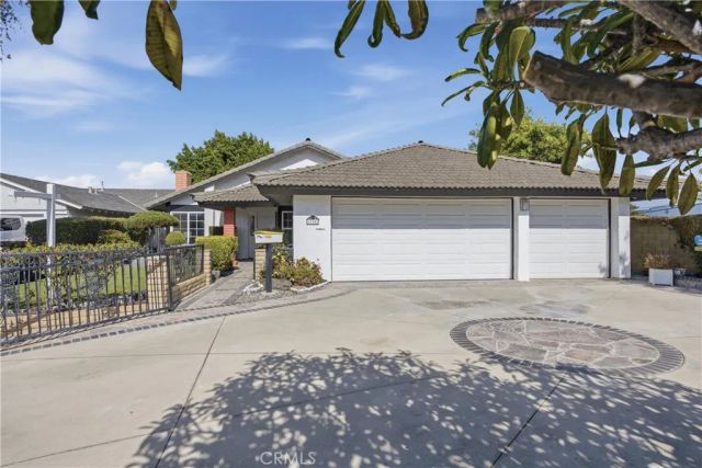 17982 Los Pesos Circle, Fountain Valley, CA 92708