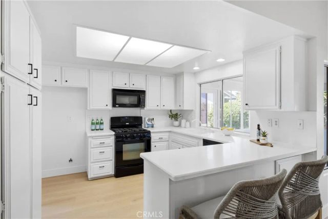 17982 Los Pesos Circle, Fountain Valley, CA 92708