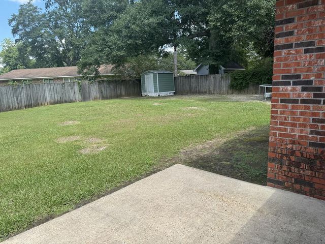 2102 Centenial, Dothan, AL 36303