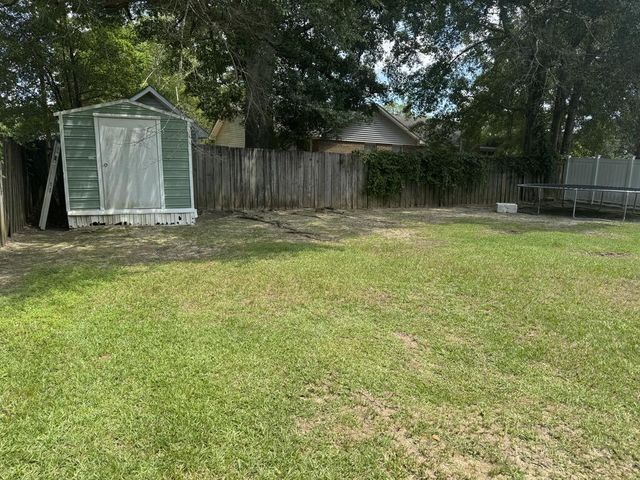 2102 Centenial, Dothan, AL 36303