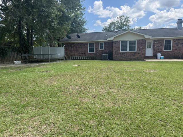 2102 Centenial, Dothan, AL 36303