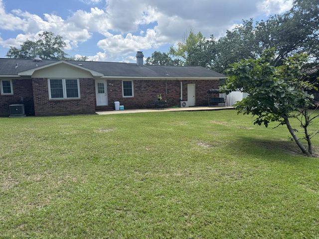 2102 Centenial, Dothan, AL 36303