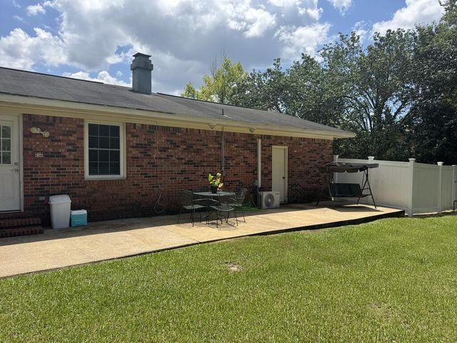 2102 Centenial, Dothan, AL 36303