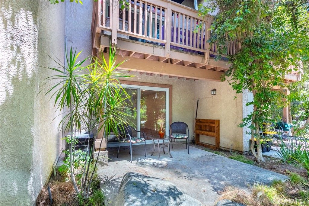 Image 22 of property listing at 7101 Farralone Avenue 141, Canoga Park, CA 91303