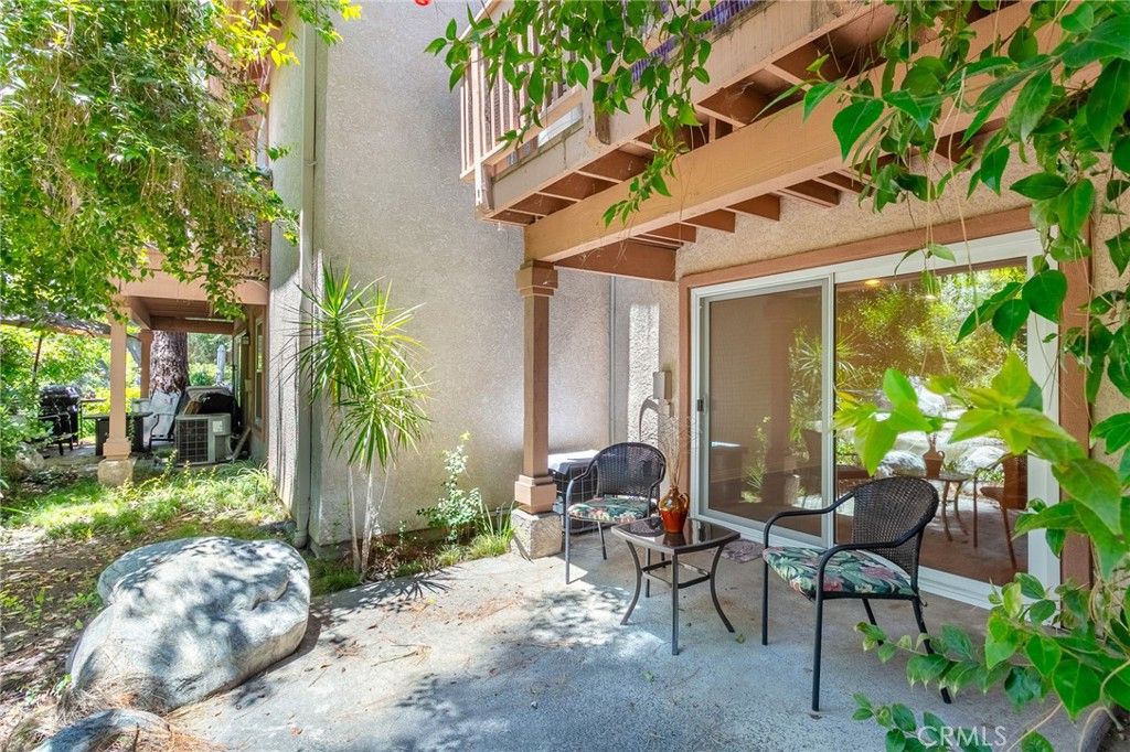 Image 23 of property listing at 7101 Farralone Avenue 141, Canoga Park, CA 91303
