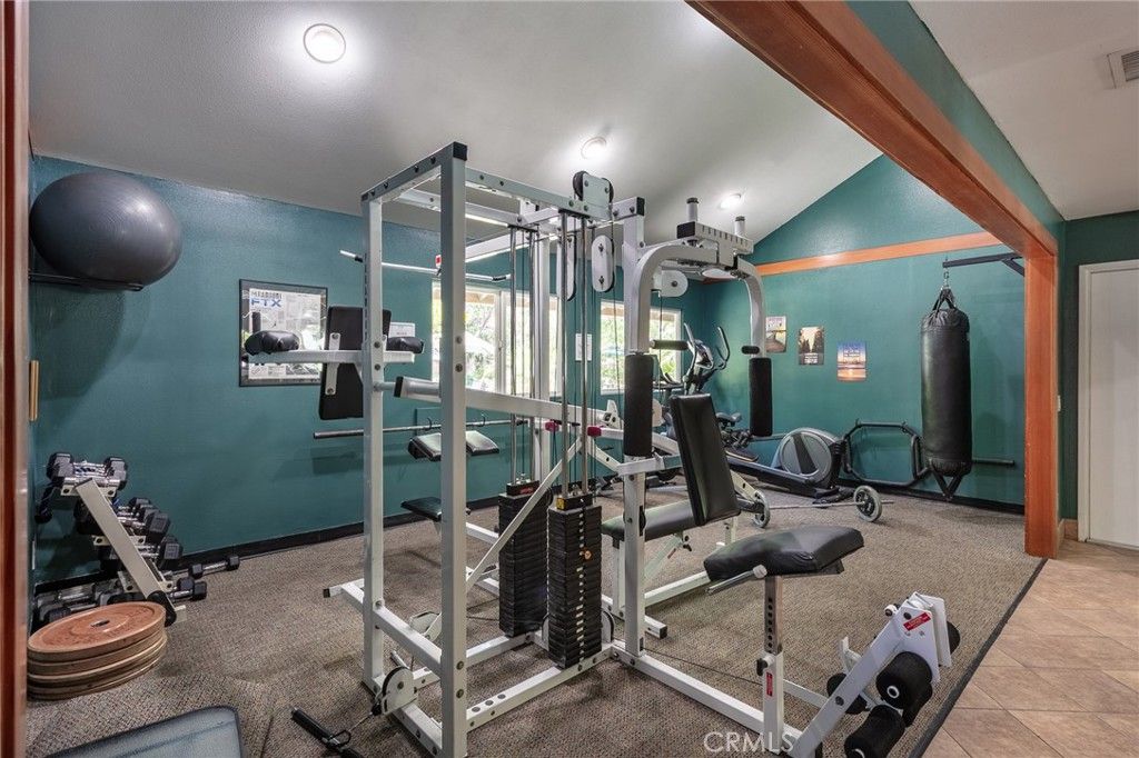 Image 25 of property listing at 7101 Farralone Avenue 141, Canoga Park, CA 91303