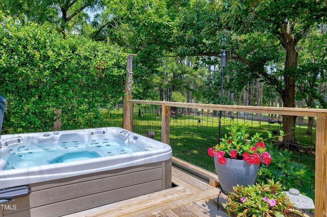 5859 Vicksboro Road, Henderson, NC 27537