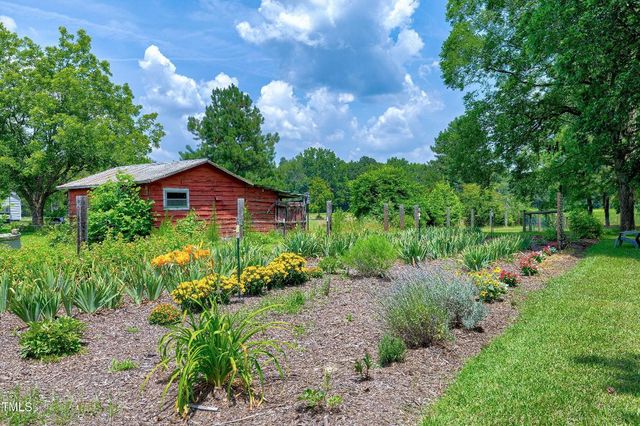 5859 Vicksboro Road, Henderson, NC 27537