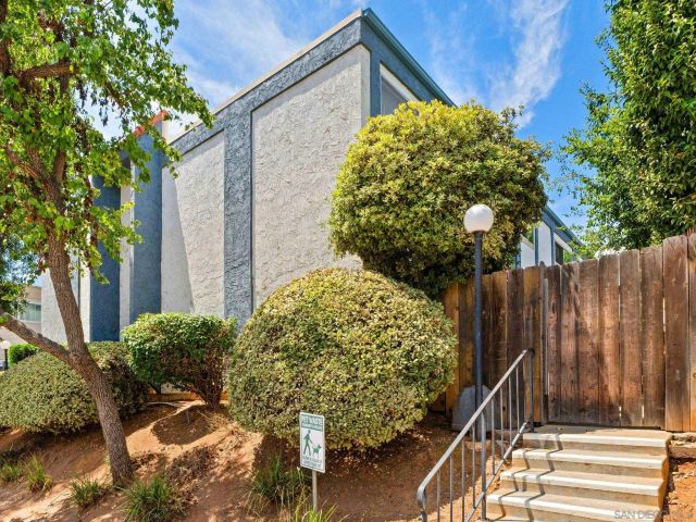 8132 Winter Gardens Blvd 5, Lakeside, CA 92040