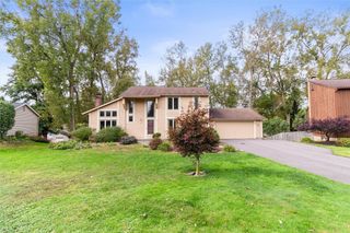 31 Misty Pine Road, Perinton, NY 14450