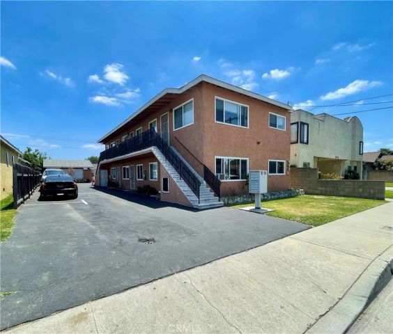 9716 Laurel 2, Bellflower, CA 90706