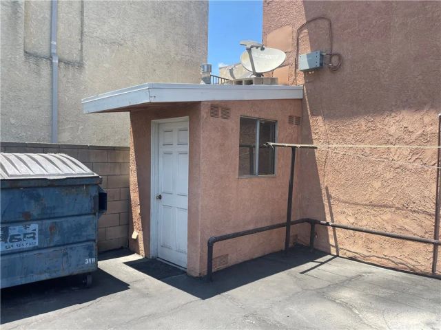 9716 Laurel 2, Bellflower, CA 90706