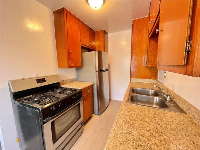 9716 Laurel 2, Bellflower, CA 90706