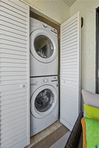 9290 Lake Park DR 201, Fort Myers, FL 33919