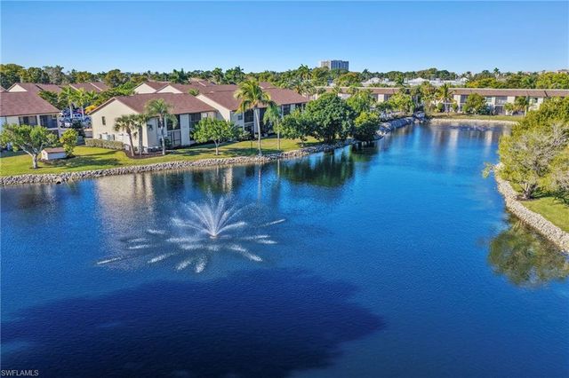 9290 Lake Park DR 201, Fort Myers, FL 33919